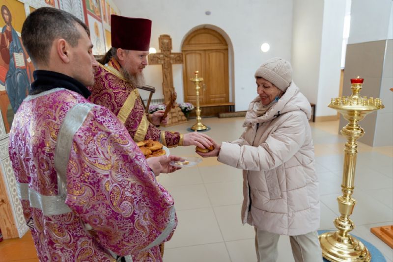 Введенский храм. п. Апрель