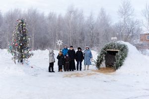 Апрель
