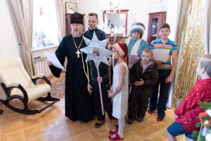 Апрель