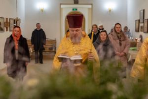 Введенский храм, п. Апрель