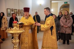 Введенский храм, п. Апрель