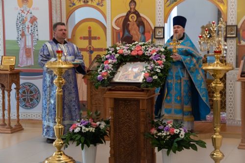 Введенский храм, п. Апрель